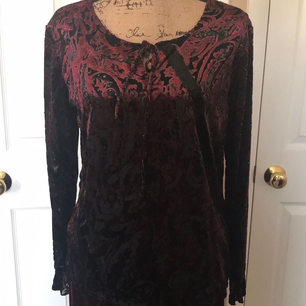 Petite Burgundy set - Picture 2 of 8